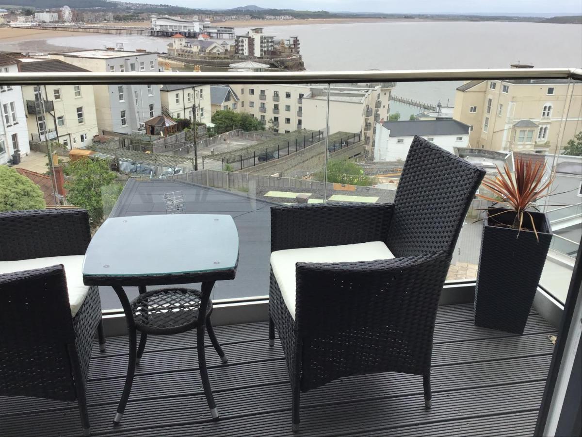 Modern Apartment With Stunning Sea View Weston-super-Mare Ngoại thất bức ảnh